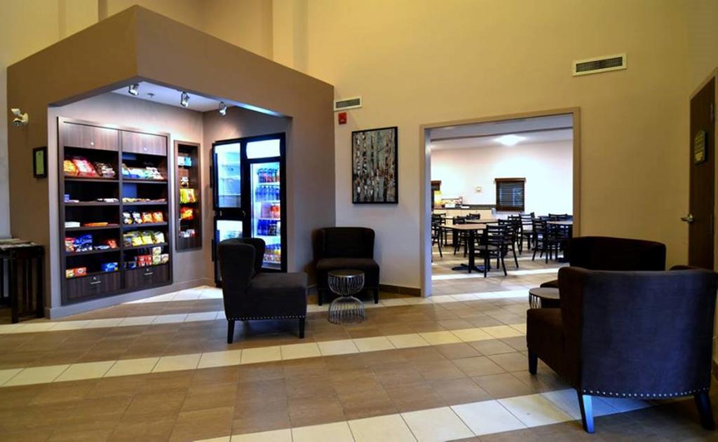 Quality Inn Airport Moncton Exterior foto