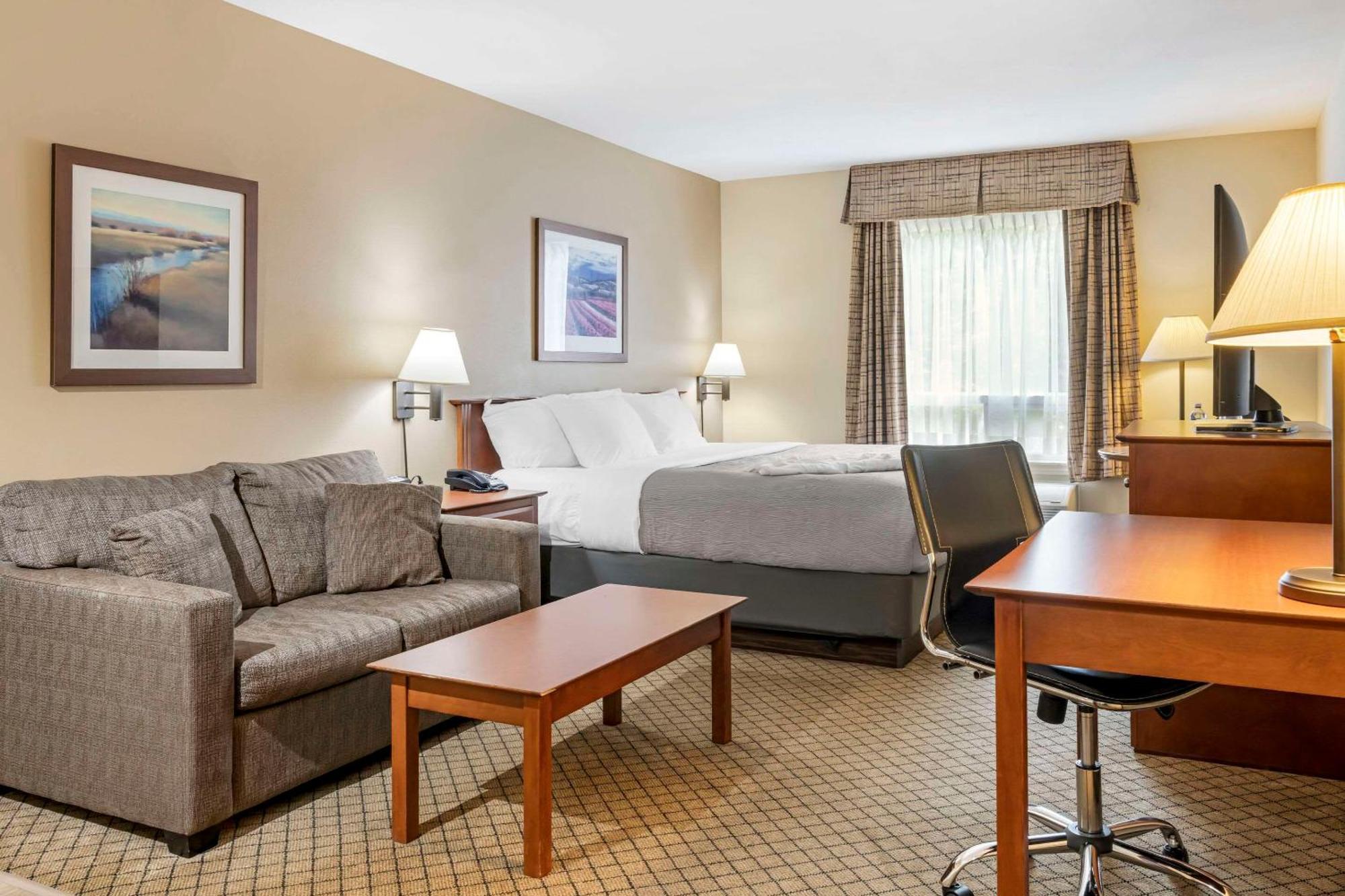 Quality Inn Airport Moncton Exterior foto